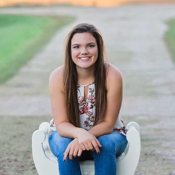 Meet your Posher, Abby - Picture 1 of 1